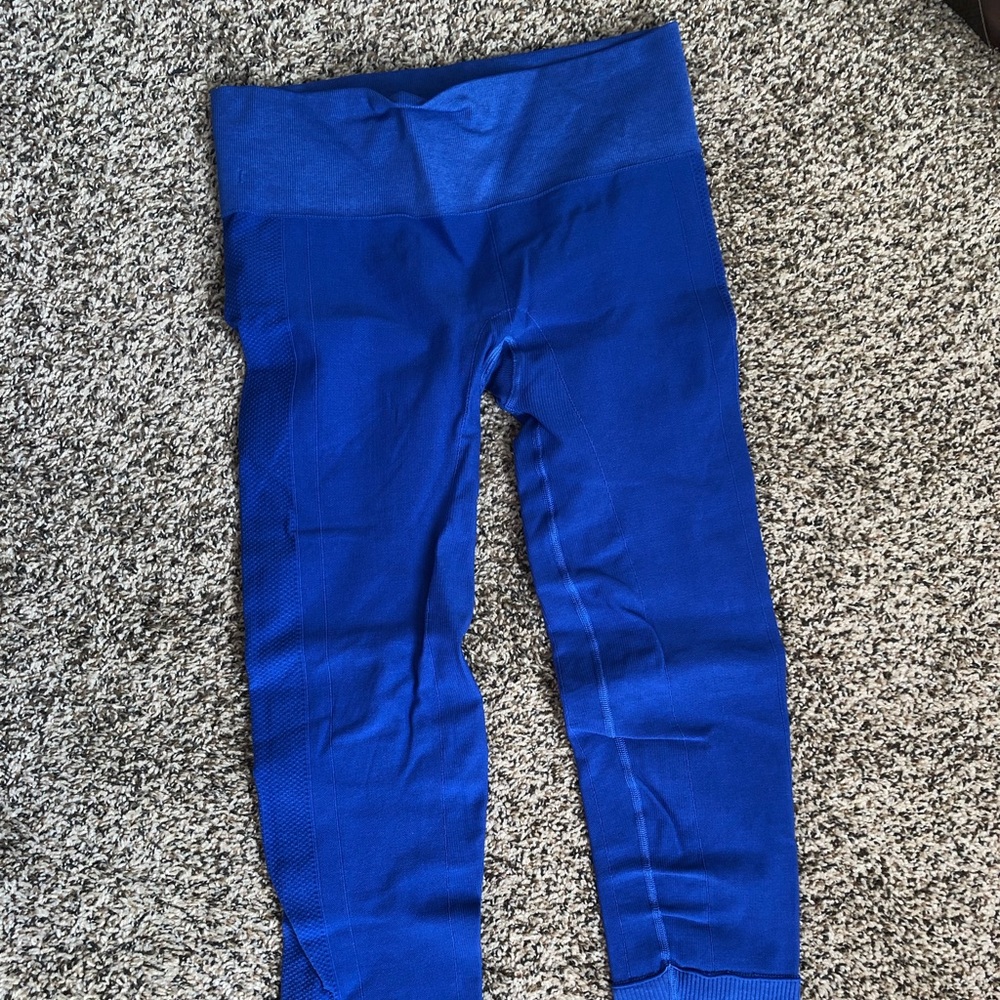 Lululemon blue ebb to street pant legging size 8